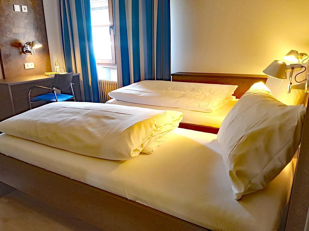 Tagungshaus Wernau Hotell Exteriör bild
